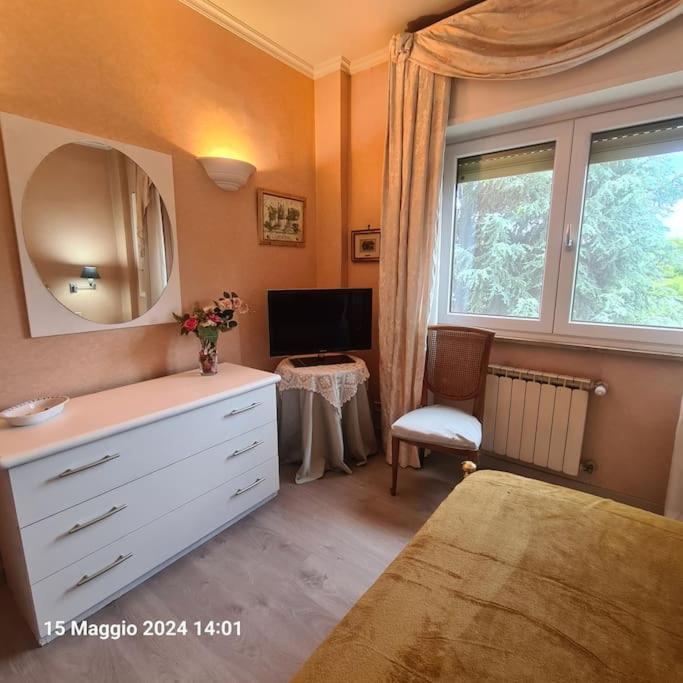 Domus Vincentis Eur -space&light - Center In 20min Apartamento *